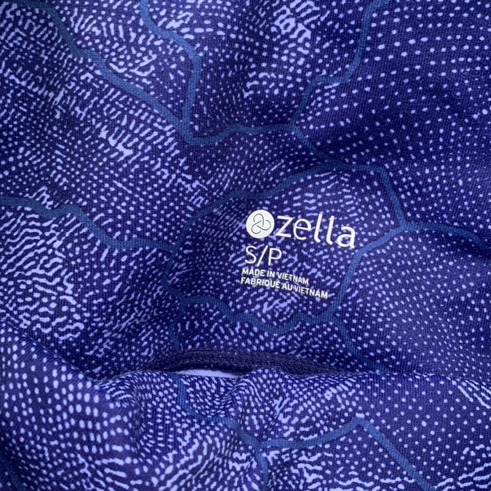 [Zella] Purple Pattern Cropped Leggings - Size Small - Picture 2 of 4